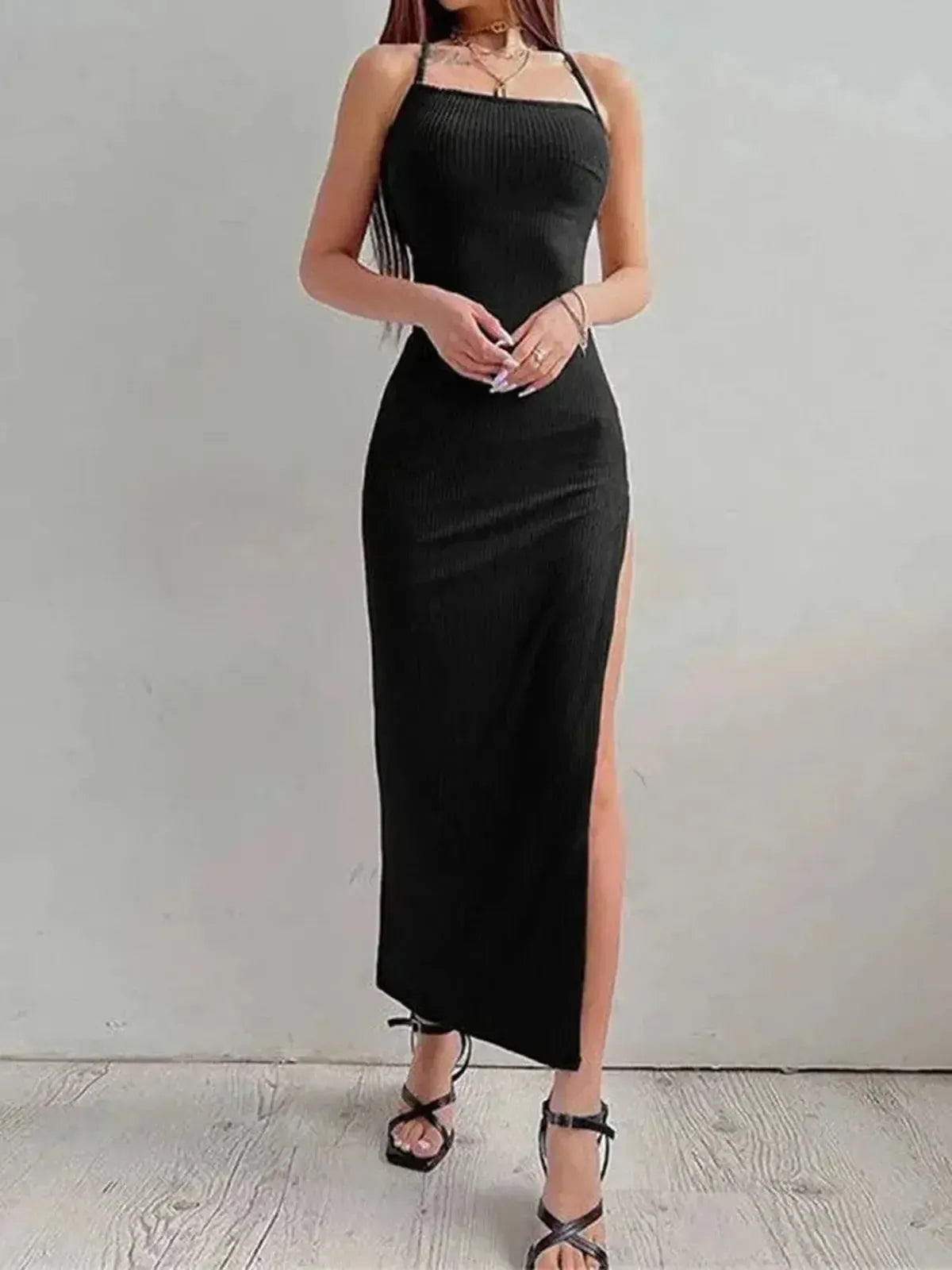 Bodycon & Décolleté Halter-Saylana