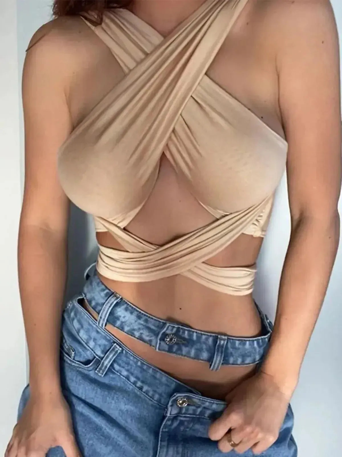 Crop bandage croisé col halter dos nu-Saylana