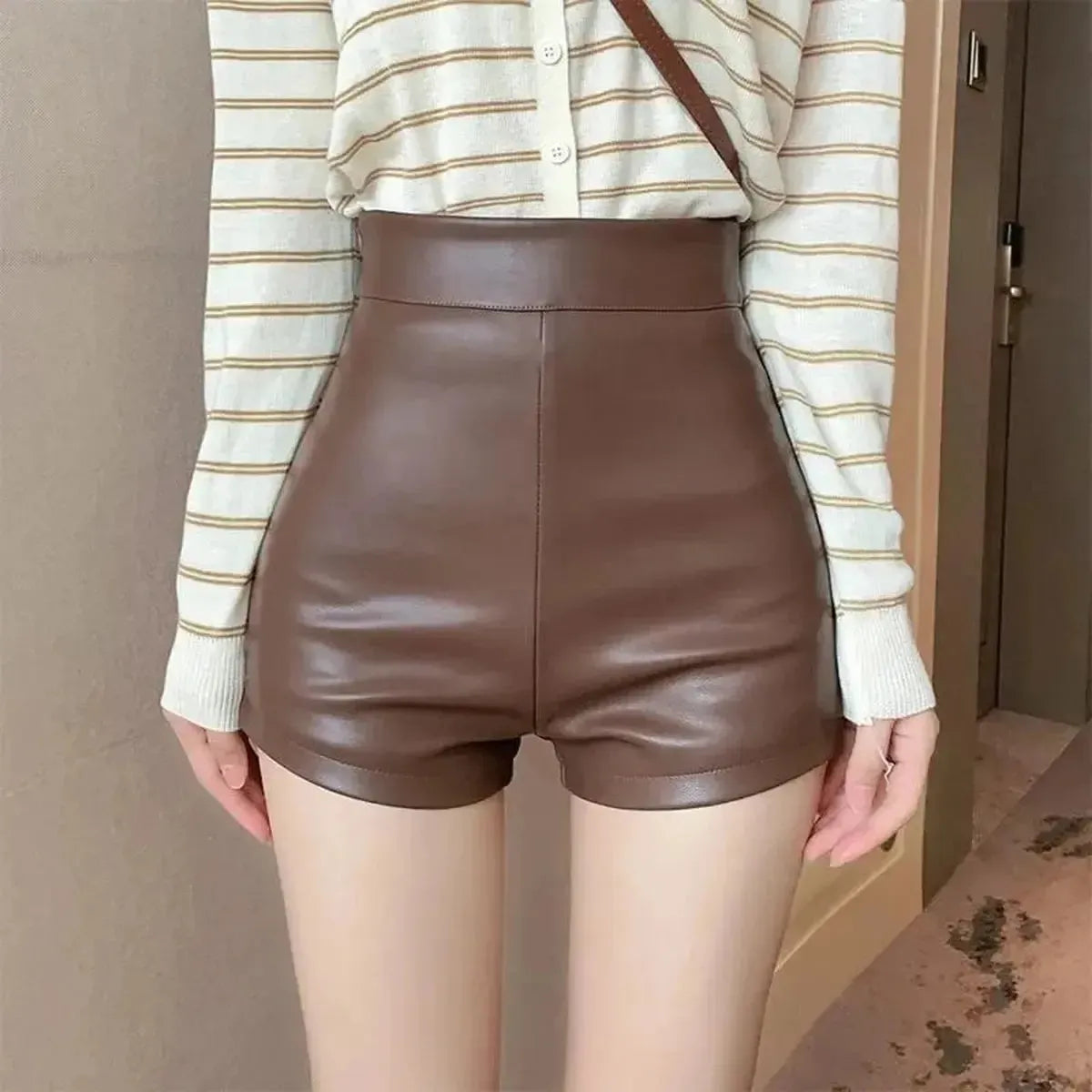Effet cuir noir taille haute Y2K-Saylana