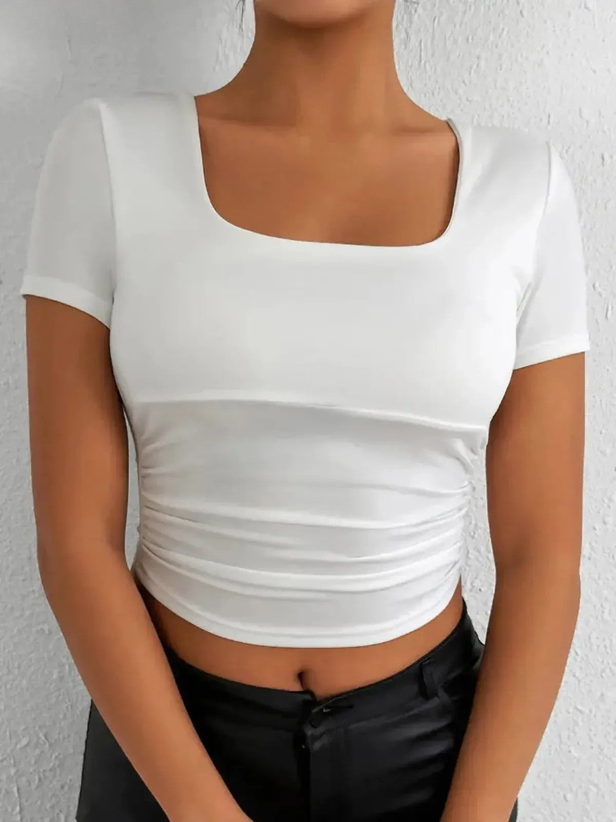 Manches courtes au style club chic-Saylana