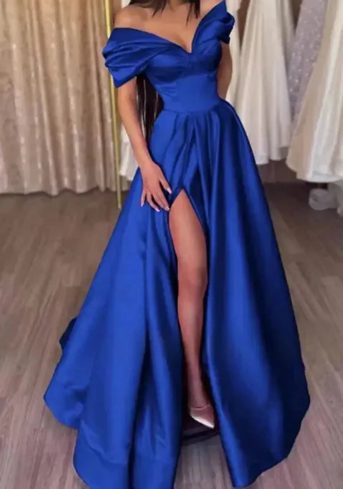 Robe Satinée Fendue Off Shoulder-Saylana