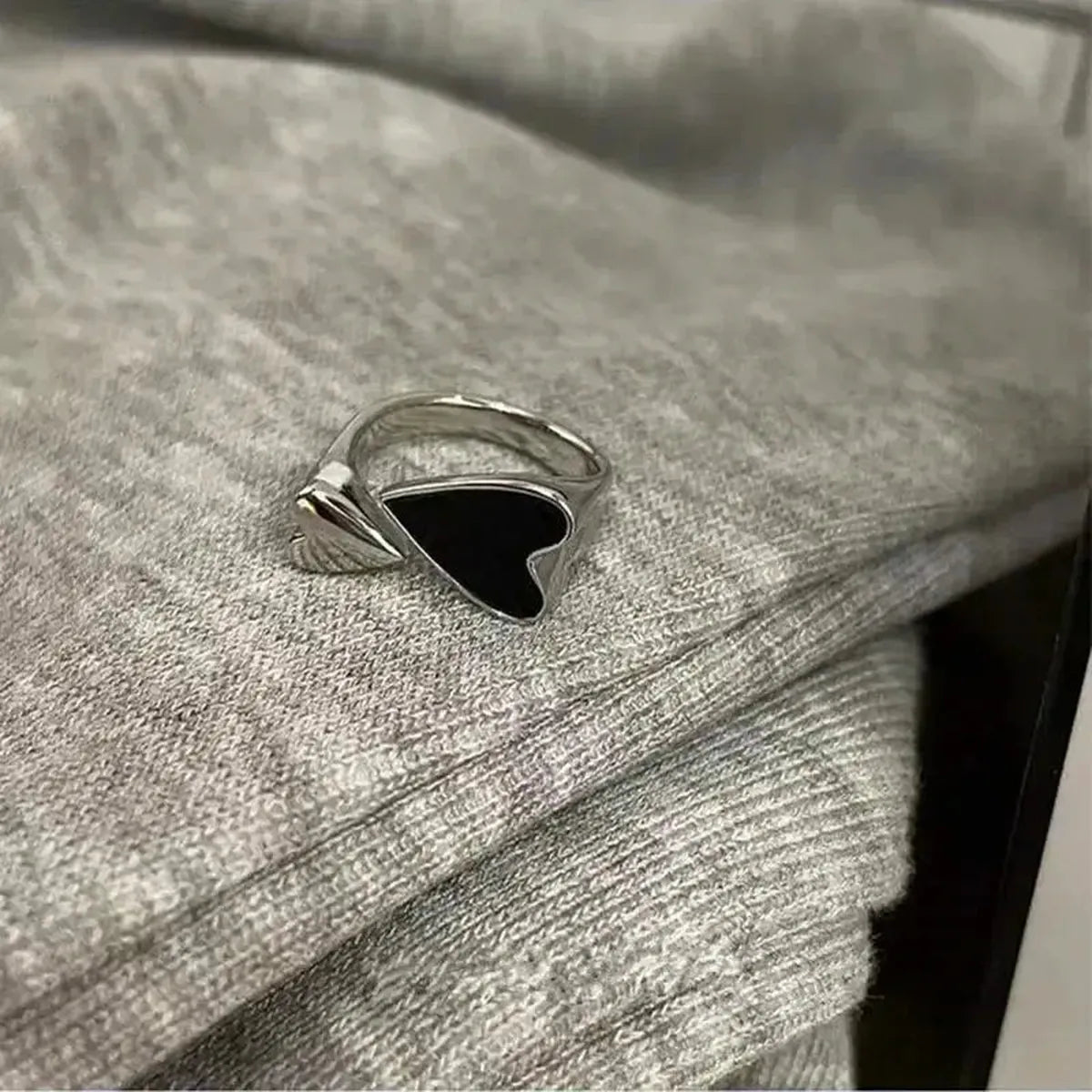 Bague Cœur Noir Bicolore Punk-Saylana