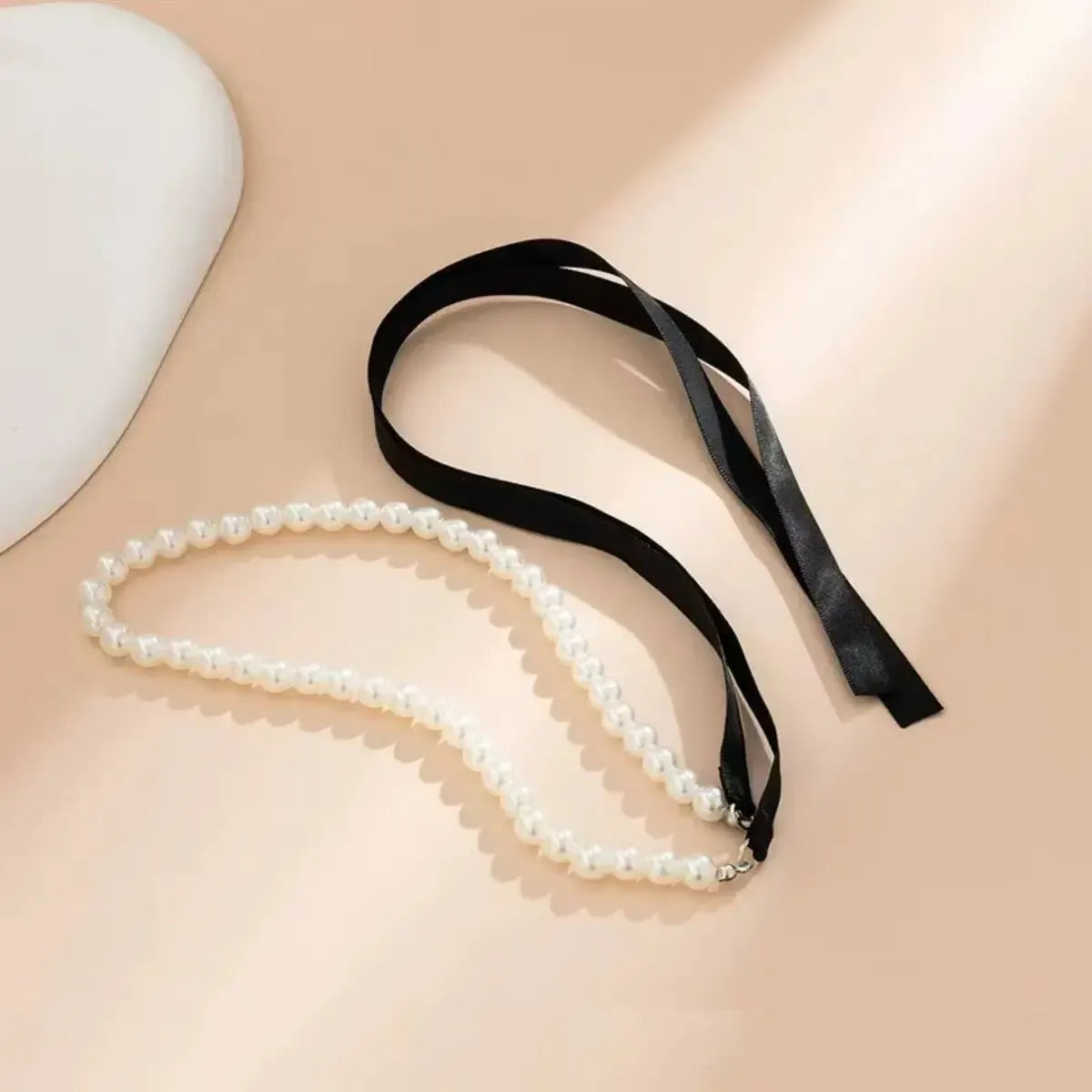 Choker Velours Noir Nœud & Perle-Saylana