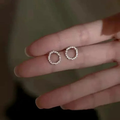 Clous Cercle Doré Minimaliste-Saylana