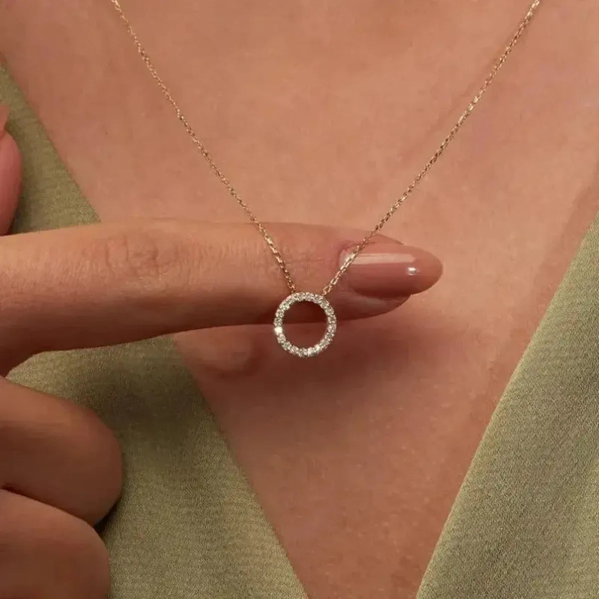 Clous Cercle Doré Minimaliste-Saylana