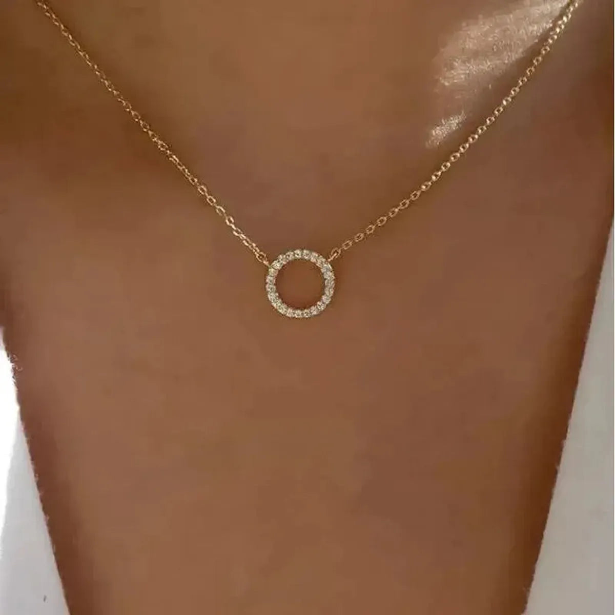 Clous Cercle Doré Minimaliste-Saylana
