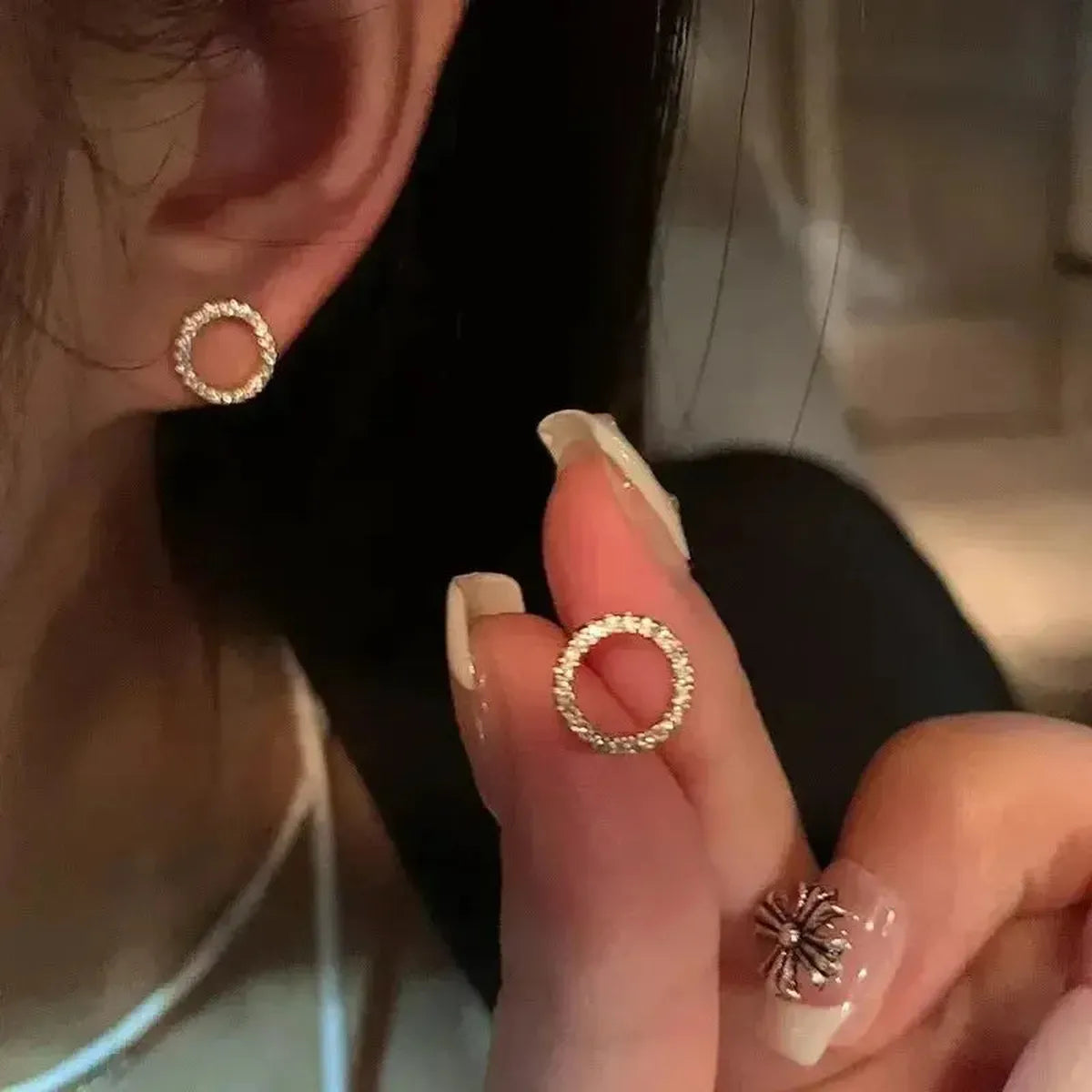 Clous Cercle Doré Minimaliste-Saylana