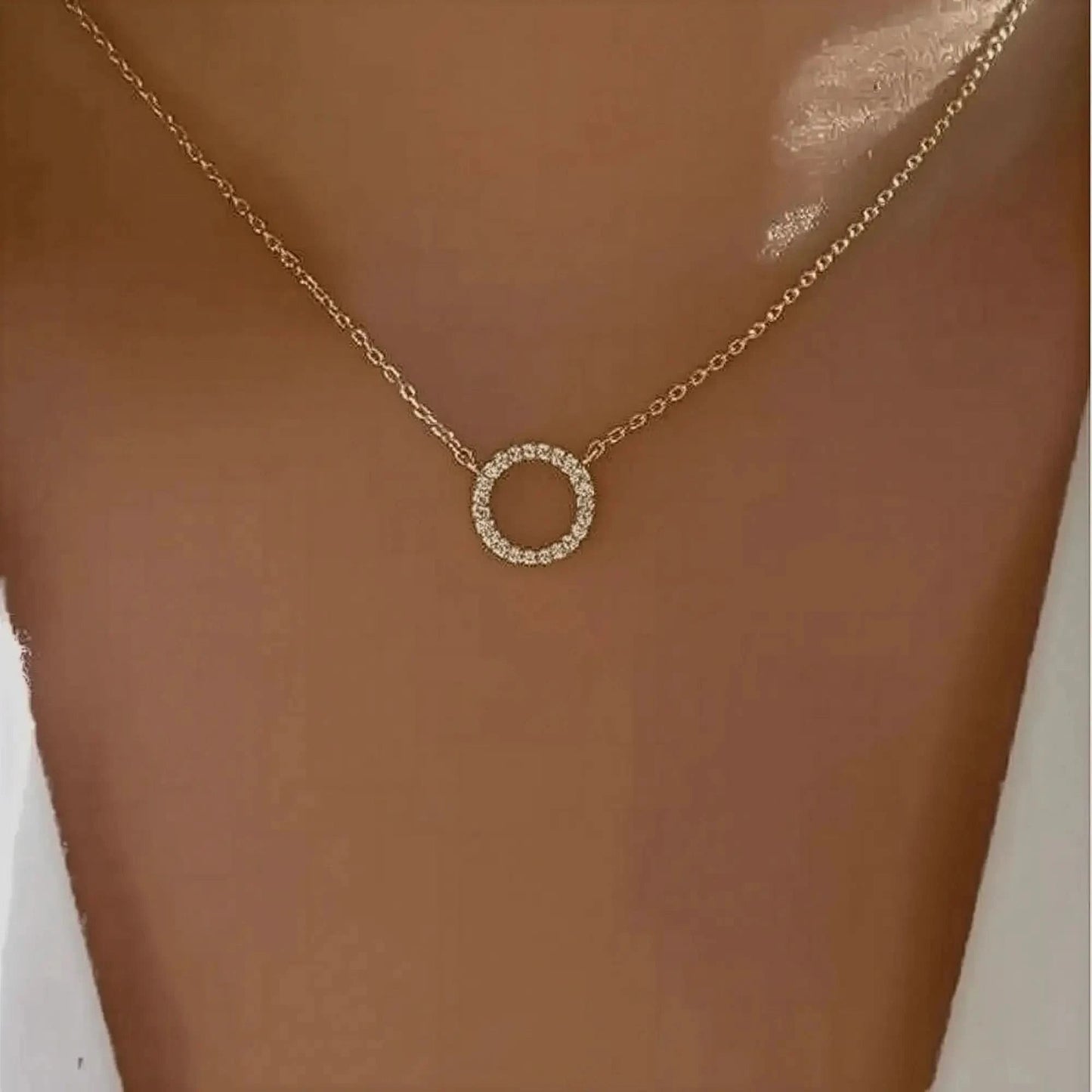 Clous Cercle Doré Minimaliste - Saylana