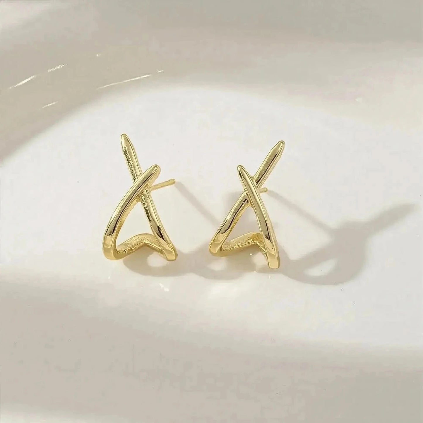 Clous Dorés Croix Minimalistes - Saylana