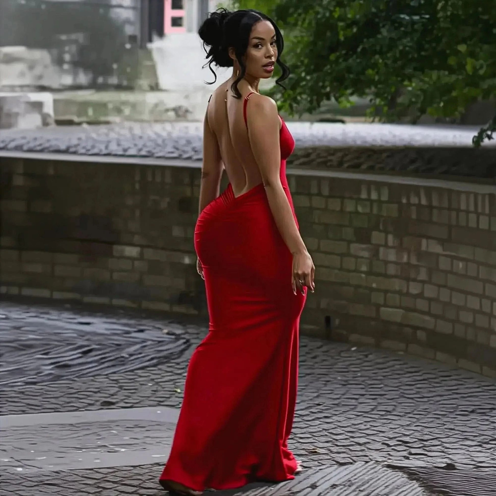 Coquette Bodycon V - Neck Chic - Saylana