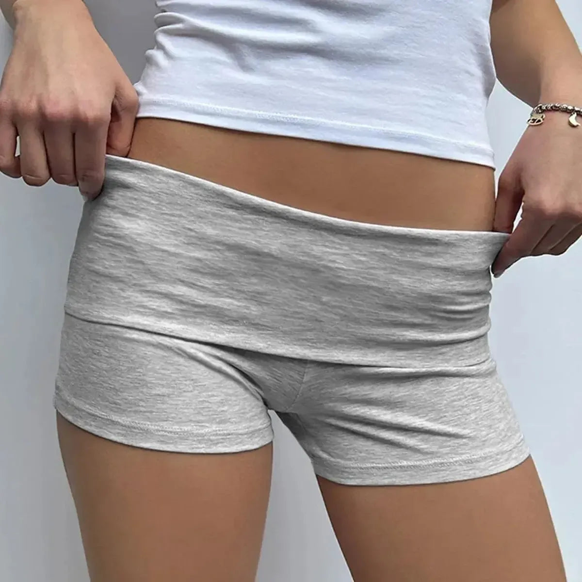 Coupe taille basse repliée pour look chill-Saylana