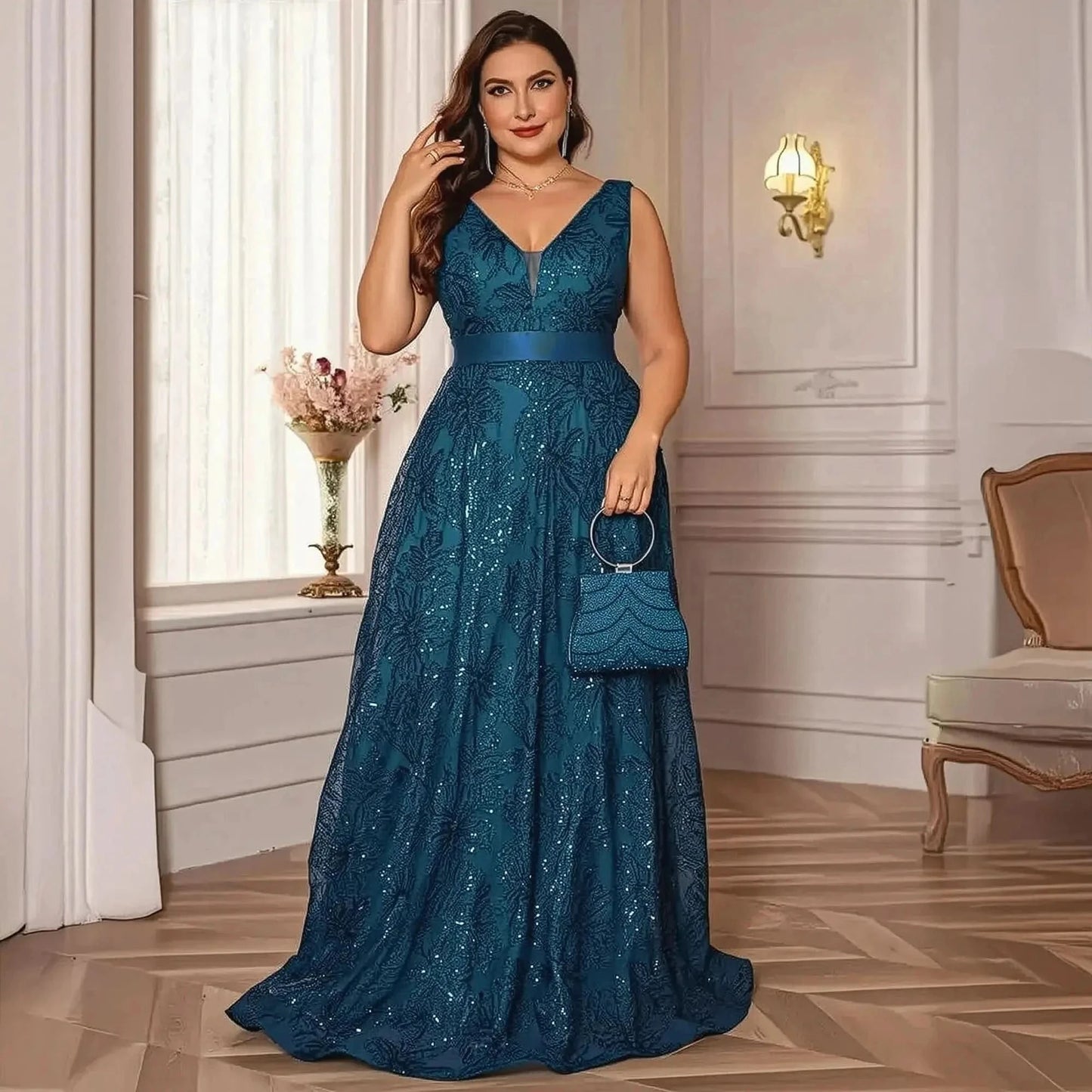 Décolleté V Profond Élégant - Saylana