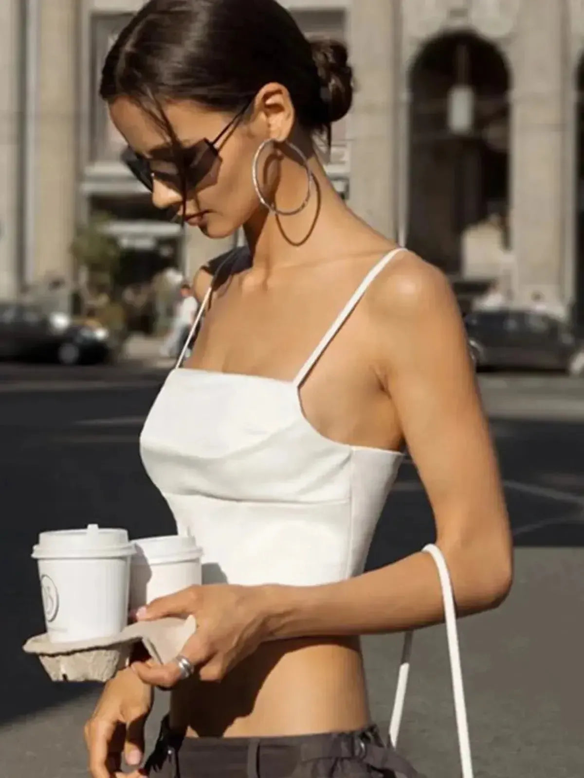 Dos nu lacé au style bandage chic et sexy-Saylana