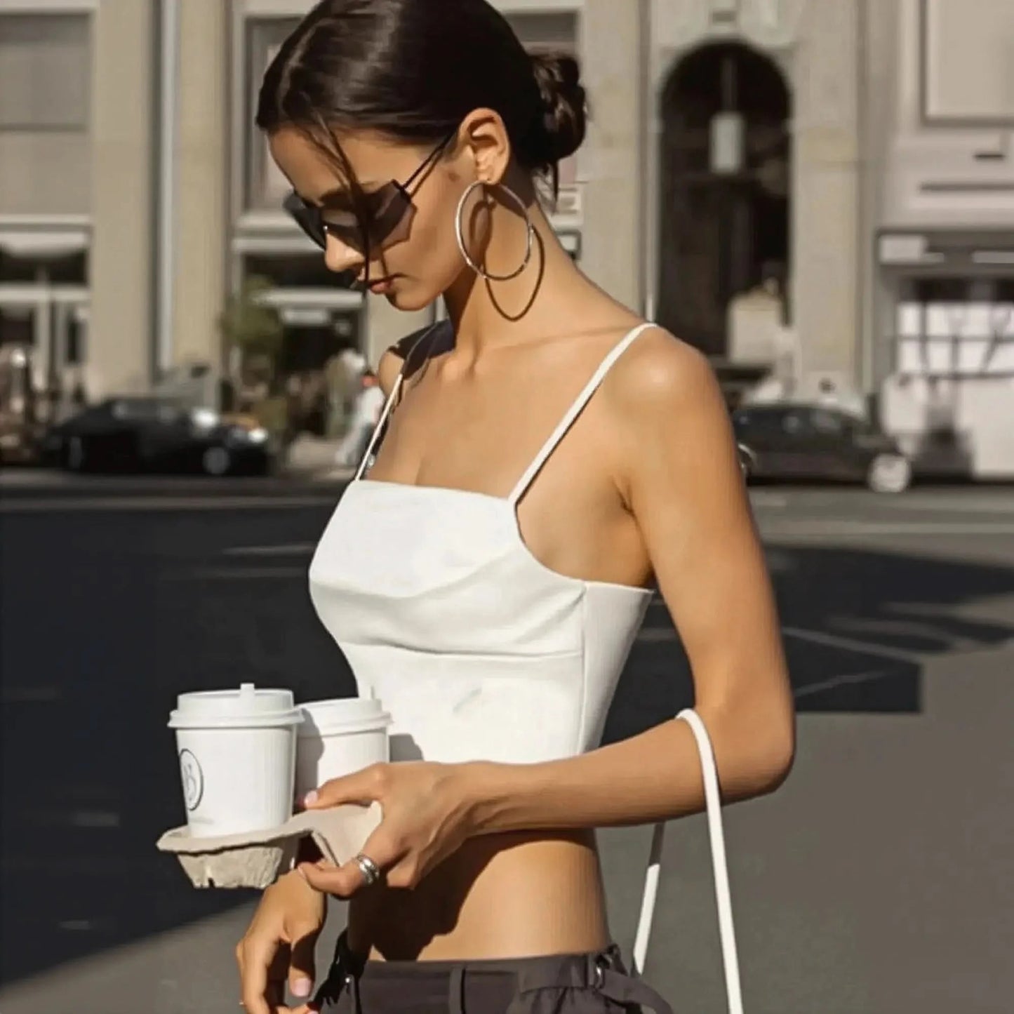 Dos nu lacé au style bandage chic et sexy - Saylana