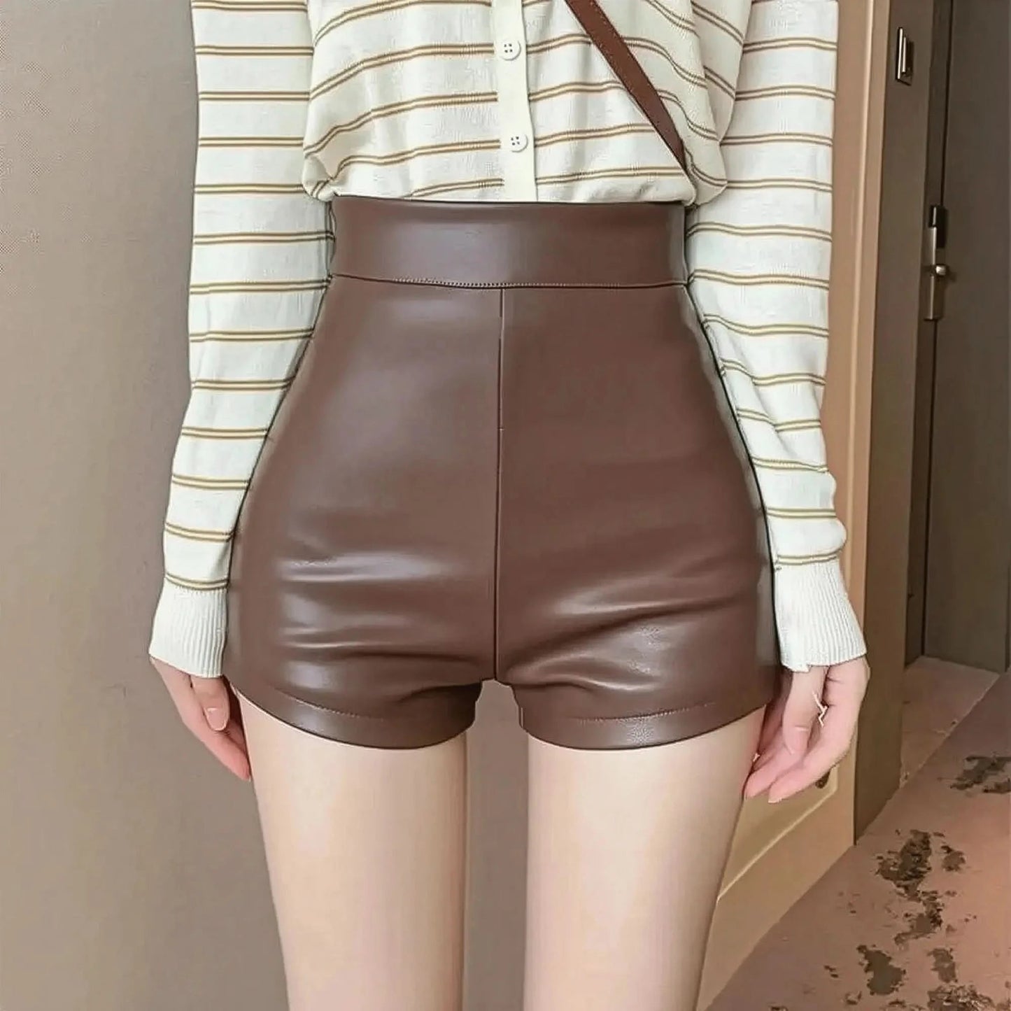 Effet cuir noir taille haute Y2K - Saylana