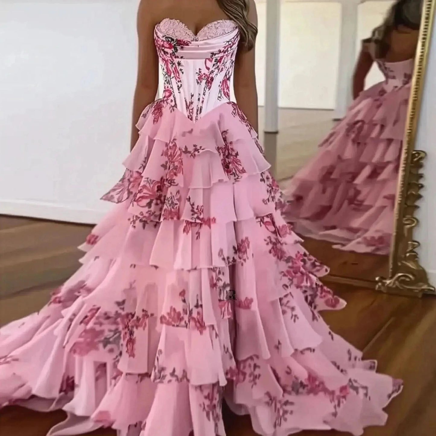 Élégante Tenue de Bal Plissée - Saylana