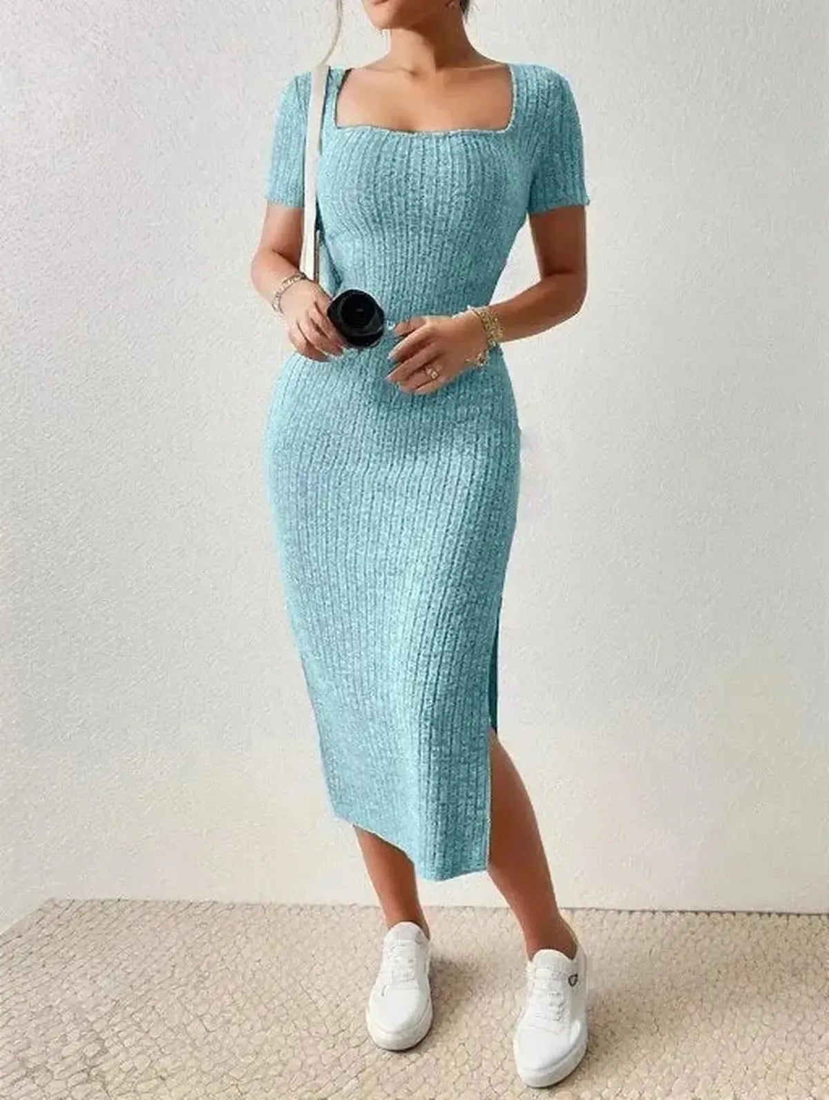 Été Chic : Robe Cintrée Mi-Longue-Saylana
