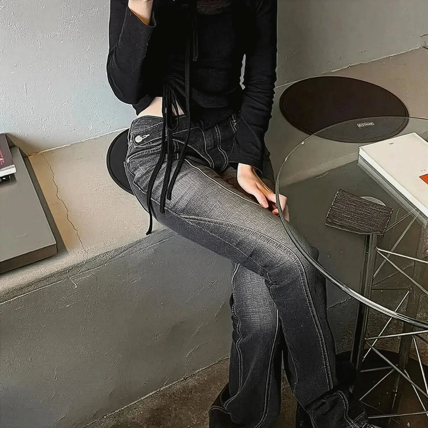 Jean flare noir asymétrique effet usé - Saylana