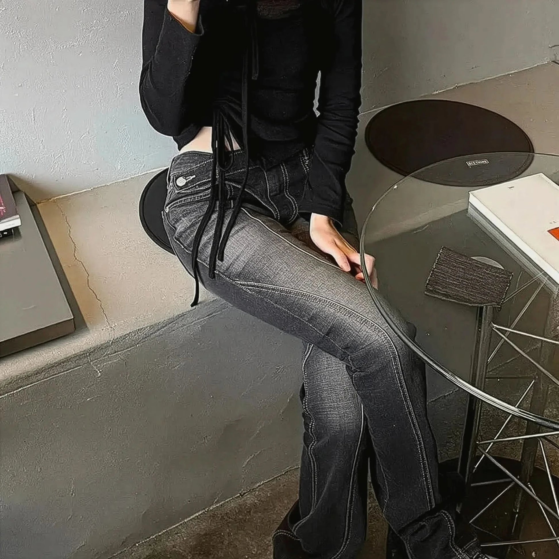 Jean flare noir asymétrique effet usé - Saylana