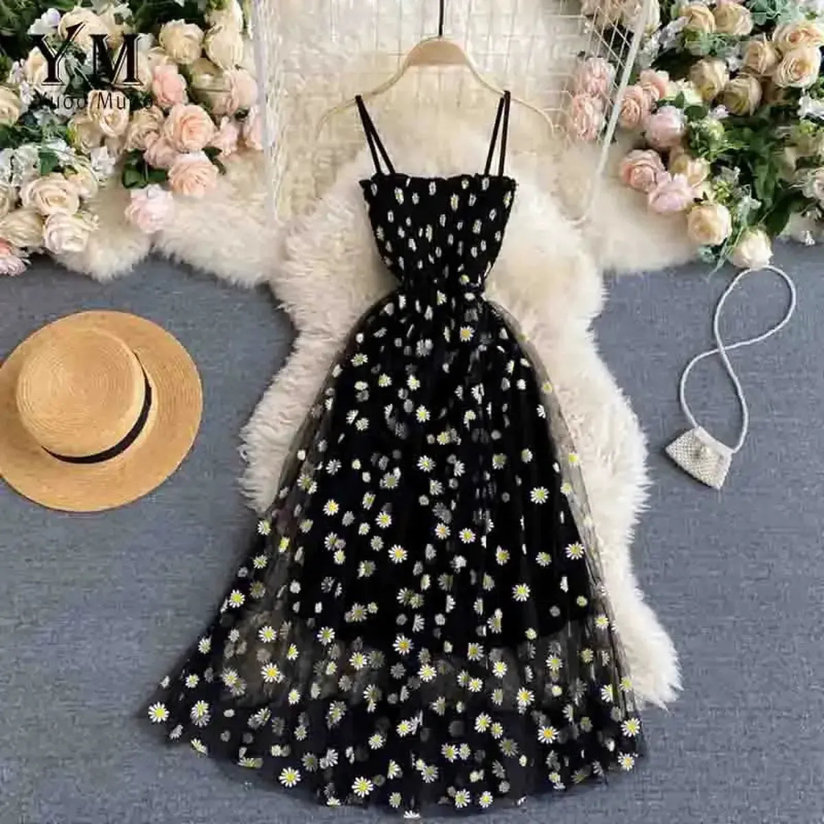 Look Été Vacances : Bretelles & Motif Marguerites-Saylana