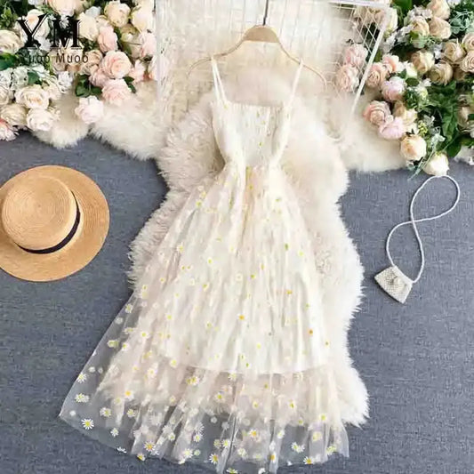 Look Été Vacances : Bretelles & Motif Marguerites-Saylana