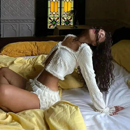 Look Rétro Chic - Top Noué & Jupe à Volants - Saylana