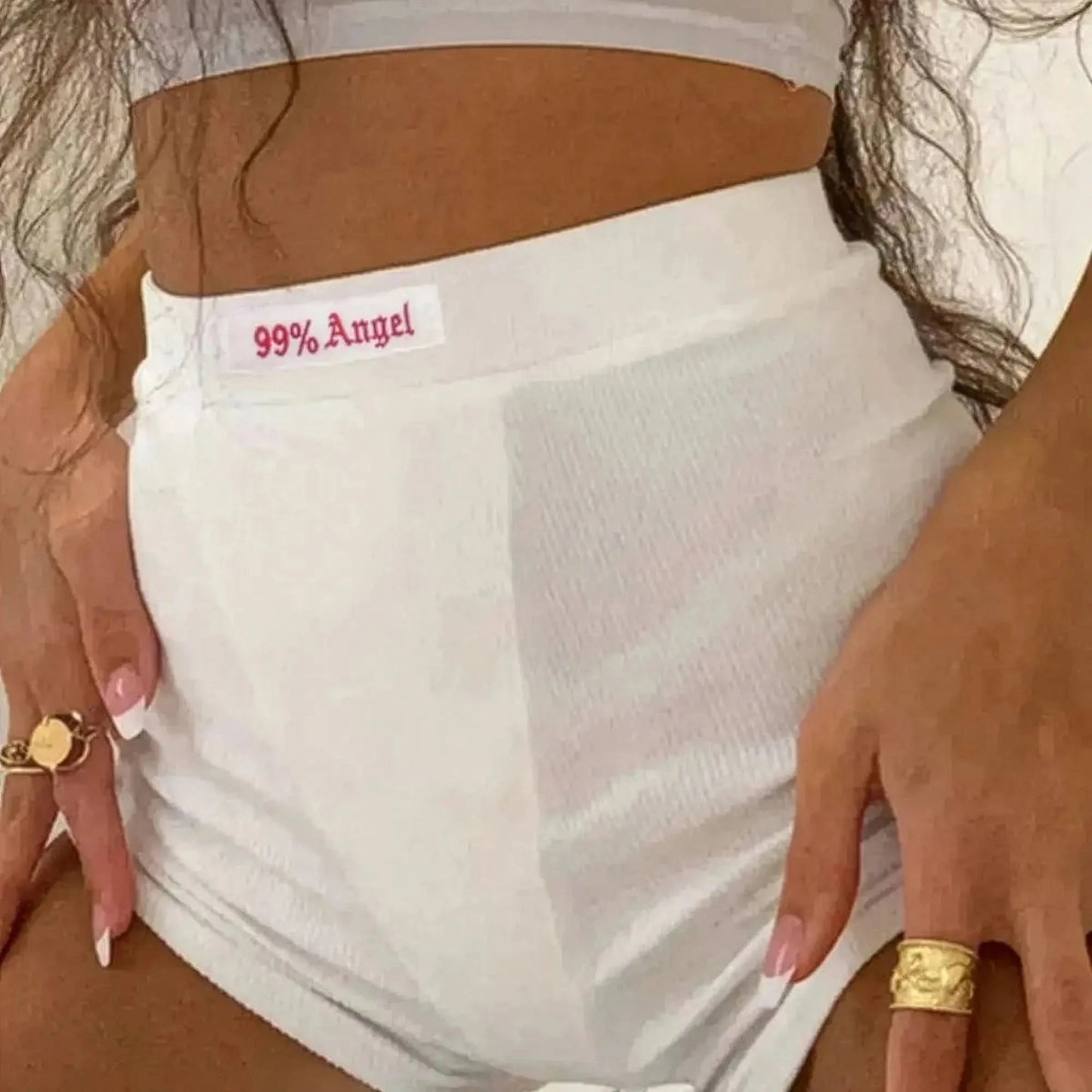 Maille côtelée noire à broderie blanche stylée - Saylana