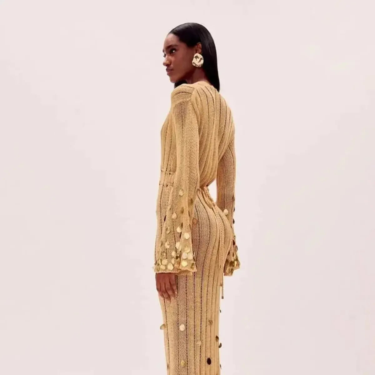 Maxi Dress Brillante : Décolleté & Lacets-Saylana