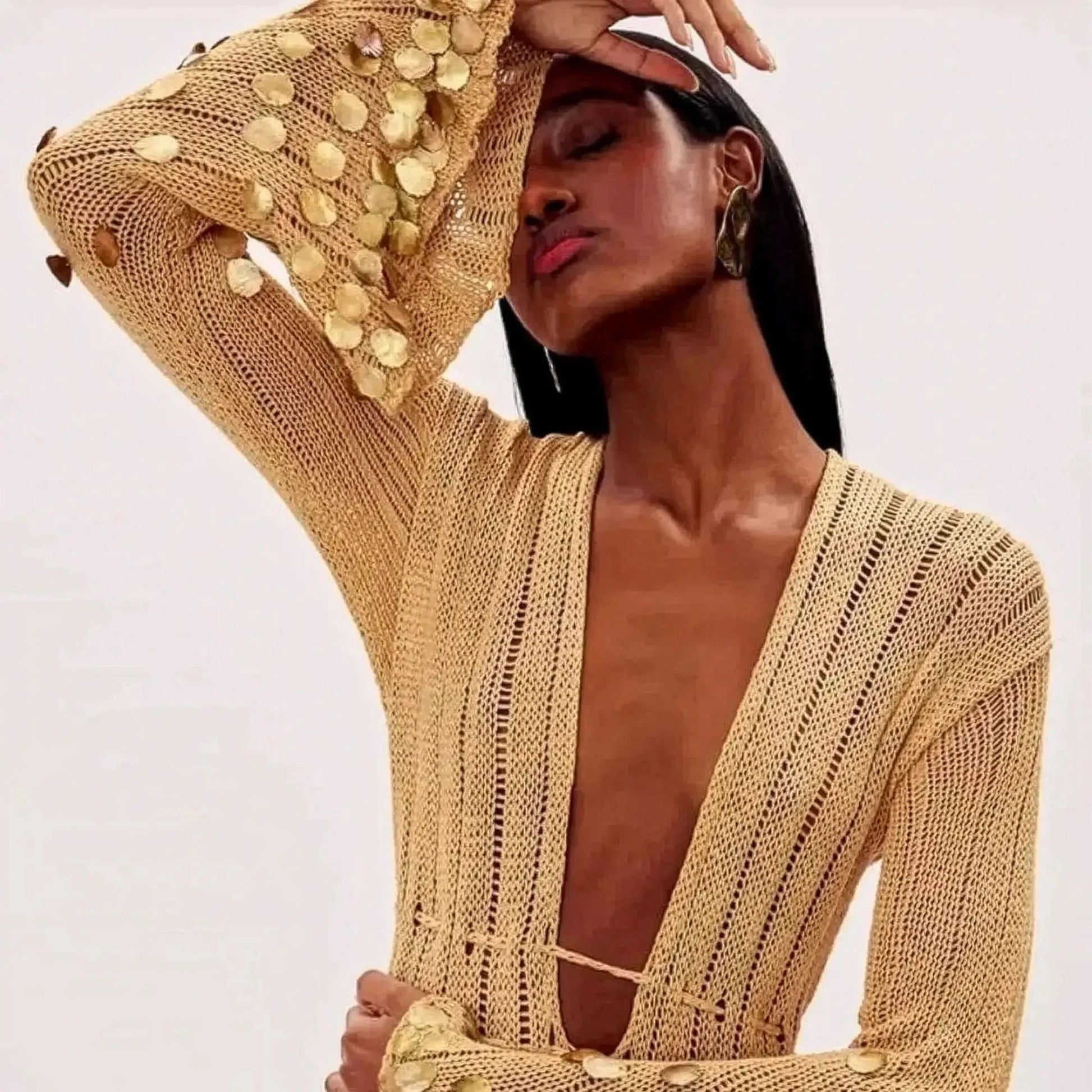 Maxi Dress Brillante : Décolleté & Lacets - Saylana