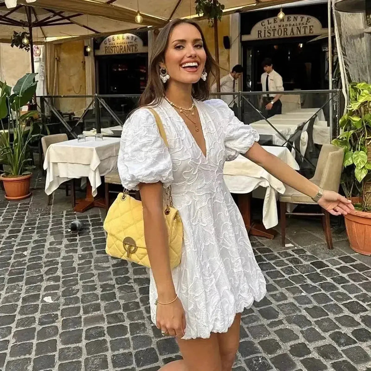 Mini Robe Brodée Élégante-Saylana