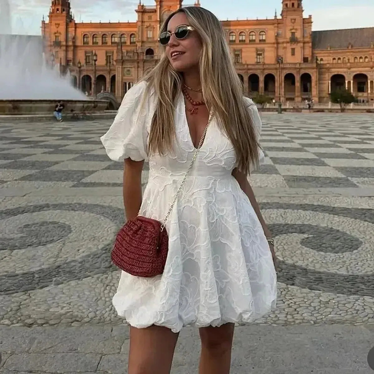 Mini Robe Brodée Élégante-Saylana