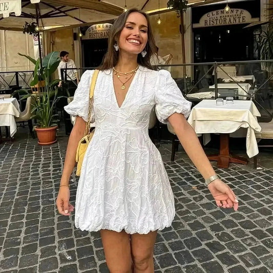 Mini Robe Brodée Élégante - Saylana