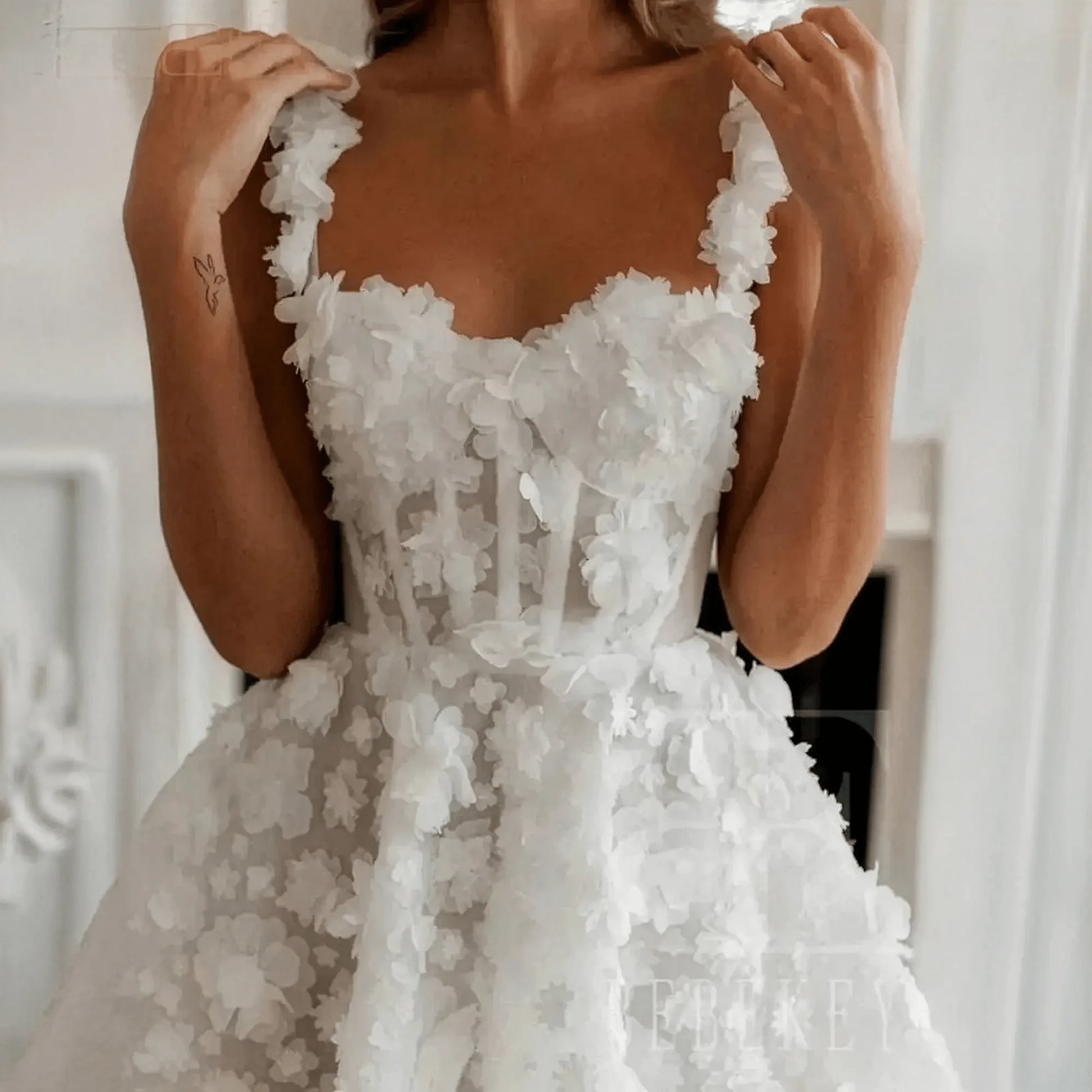 Mini Robe Fleurs 3D Chic - Saylana