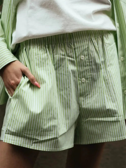 Motif à carreaux Y2K pour un look nuit cosy-Saylana