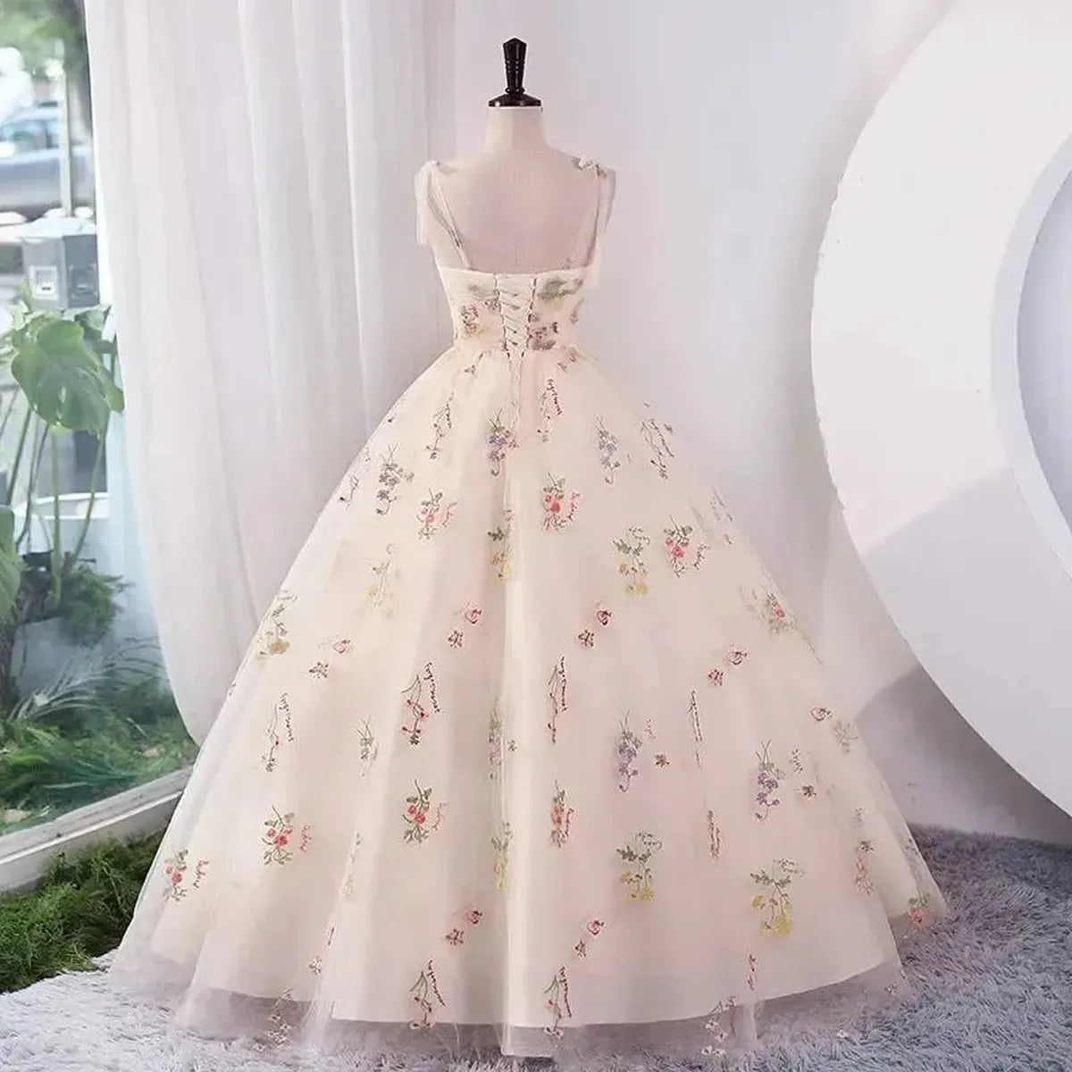 Robe Élégante d’Été pour Mariage et Réception-Saylana