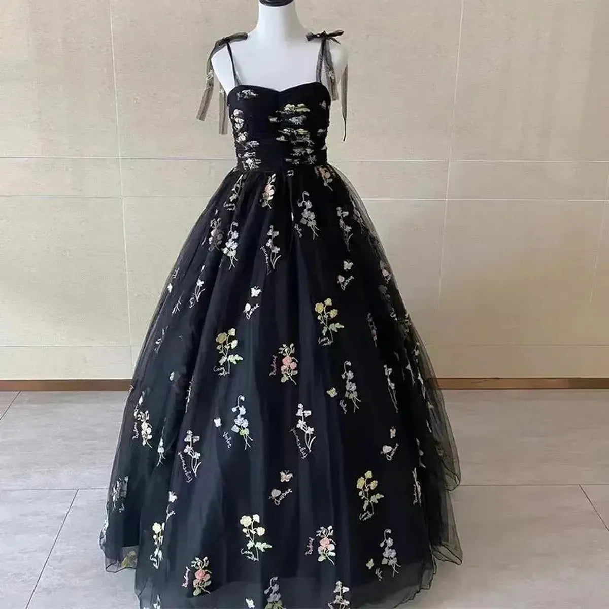 Robe Élégante d’Été pour Mariage et Réception-Saylana
