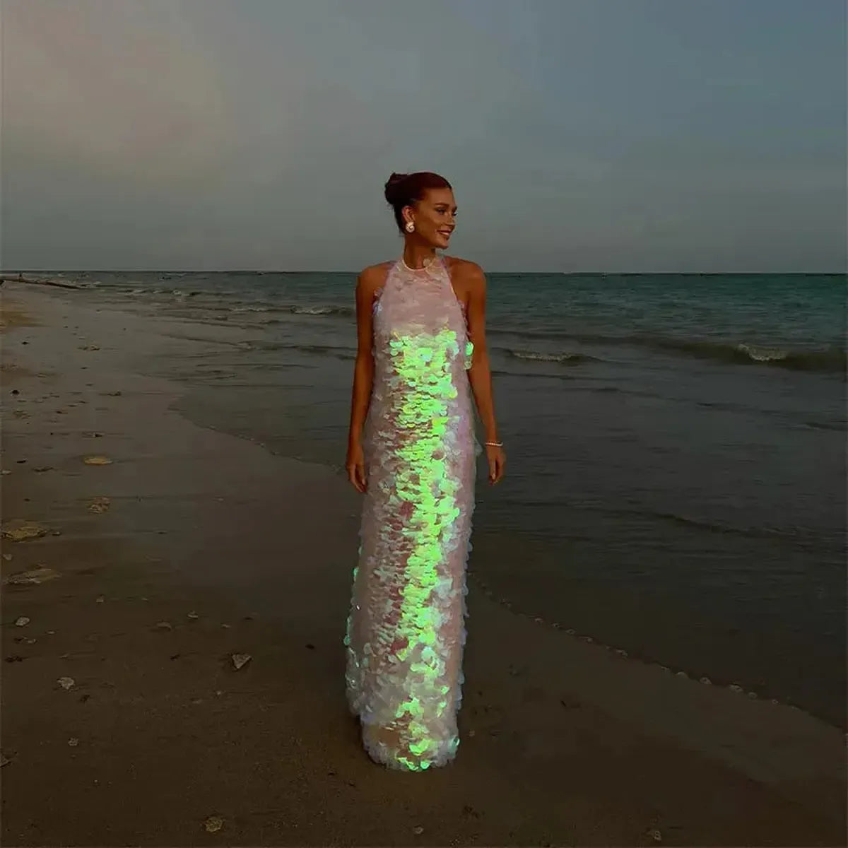 Robe Longue Brillante : Look Plage Chic-Saylana