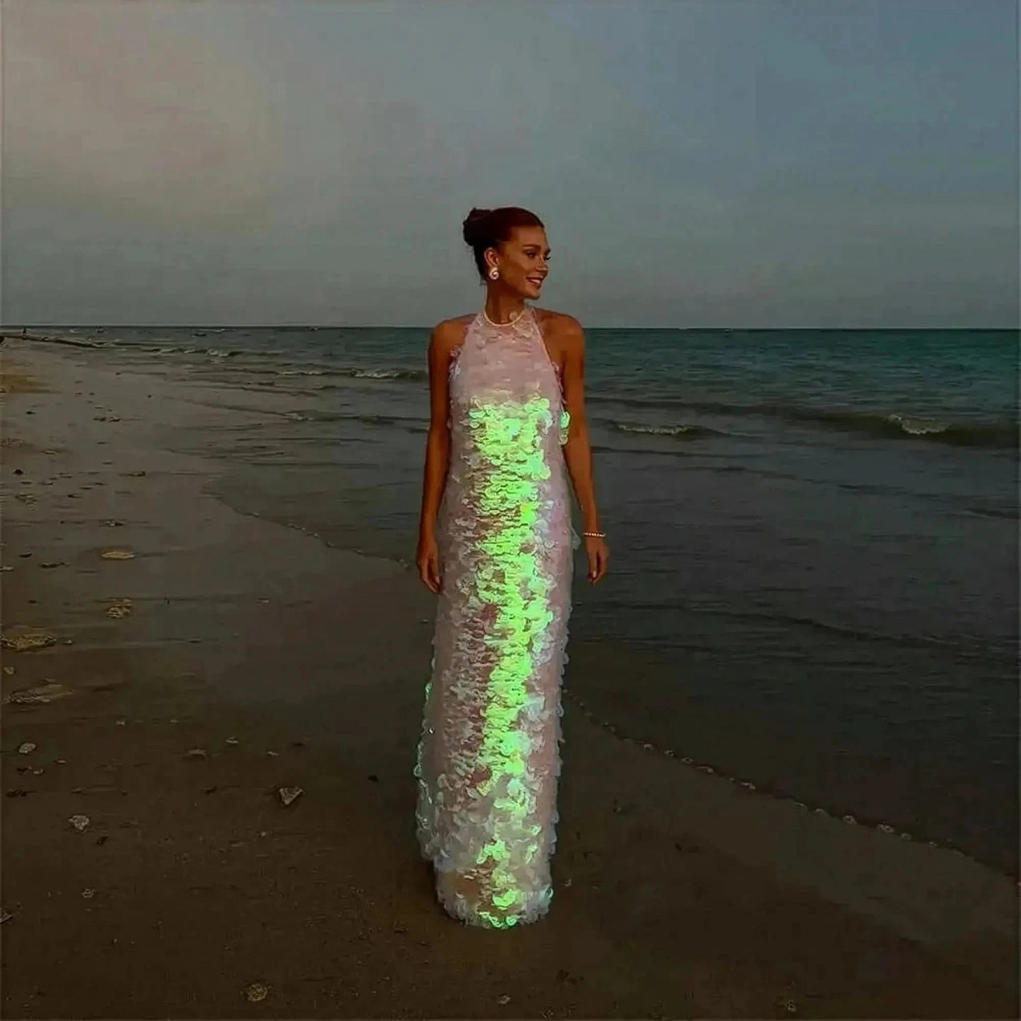 Robe Longue Brillante : Look Plage Chic - Saylana