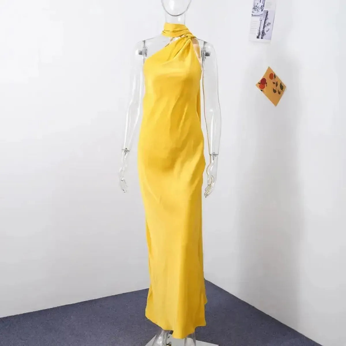 Robe Satinée Dos Nu-Saylana