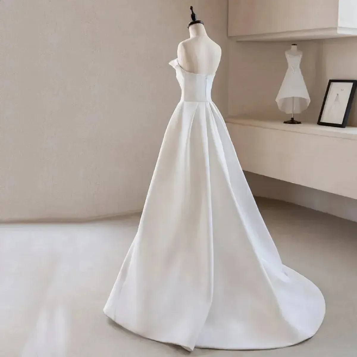 Robe Traînante Épaule Nue Élégante-Saylana