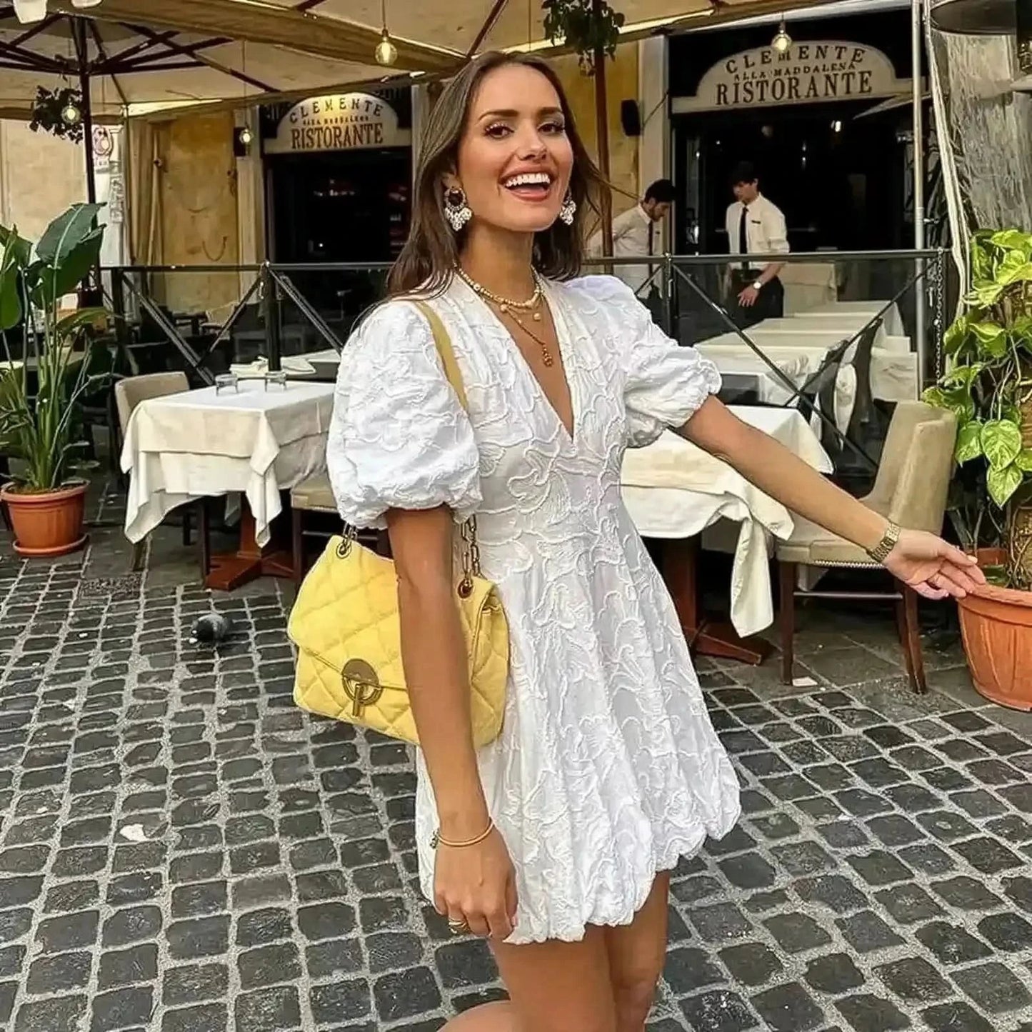 Mini Robe Brodée Élégante - Saylana