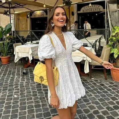 Mini Robe Brodée Élégante - Saylana