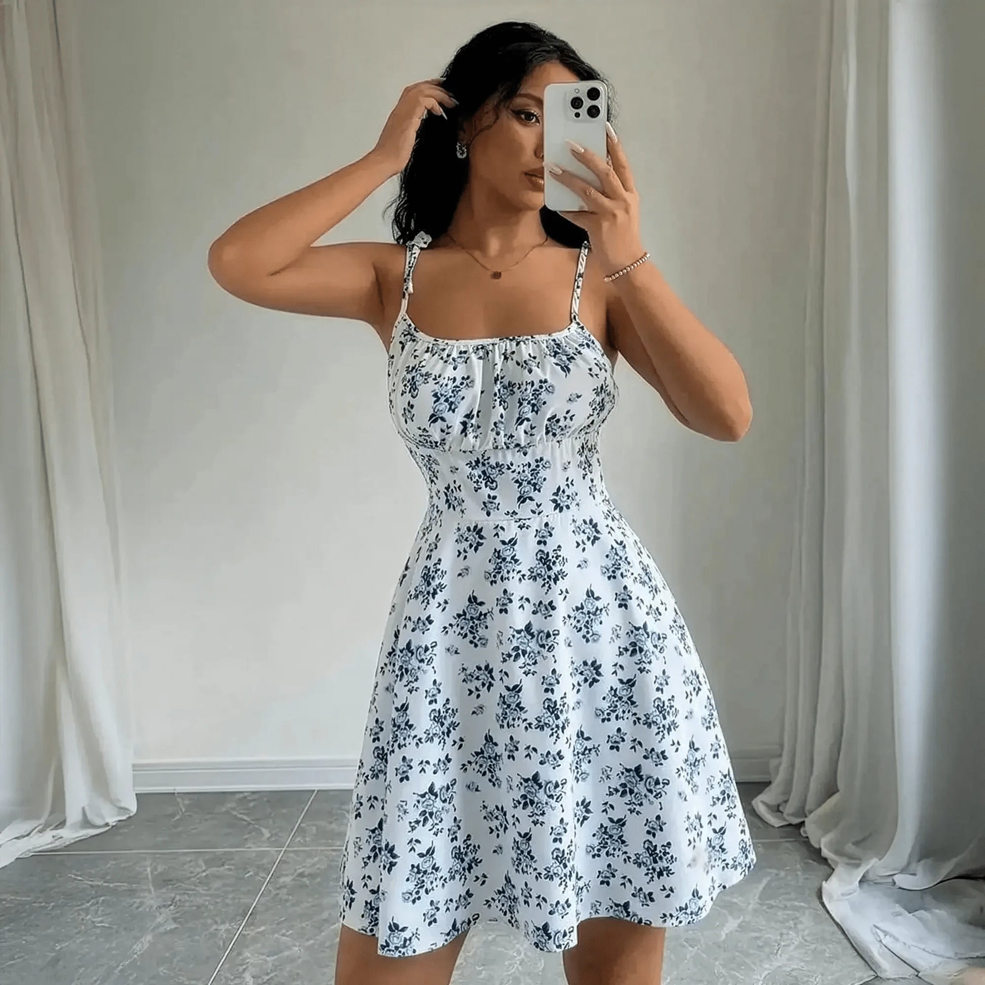 Robe Courte Fleurie Bretelles - Saylana