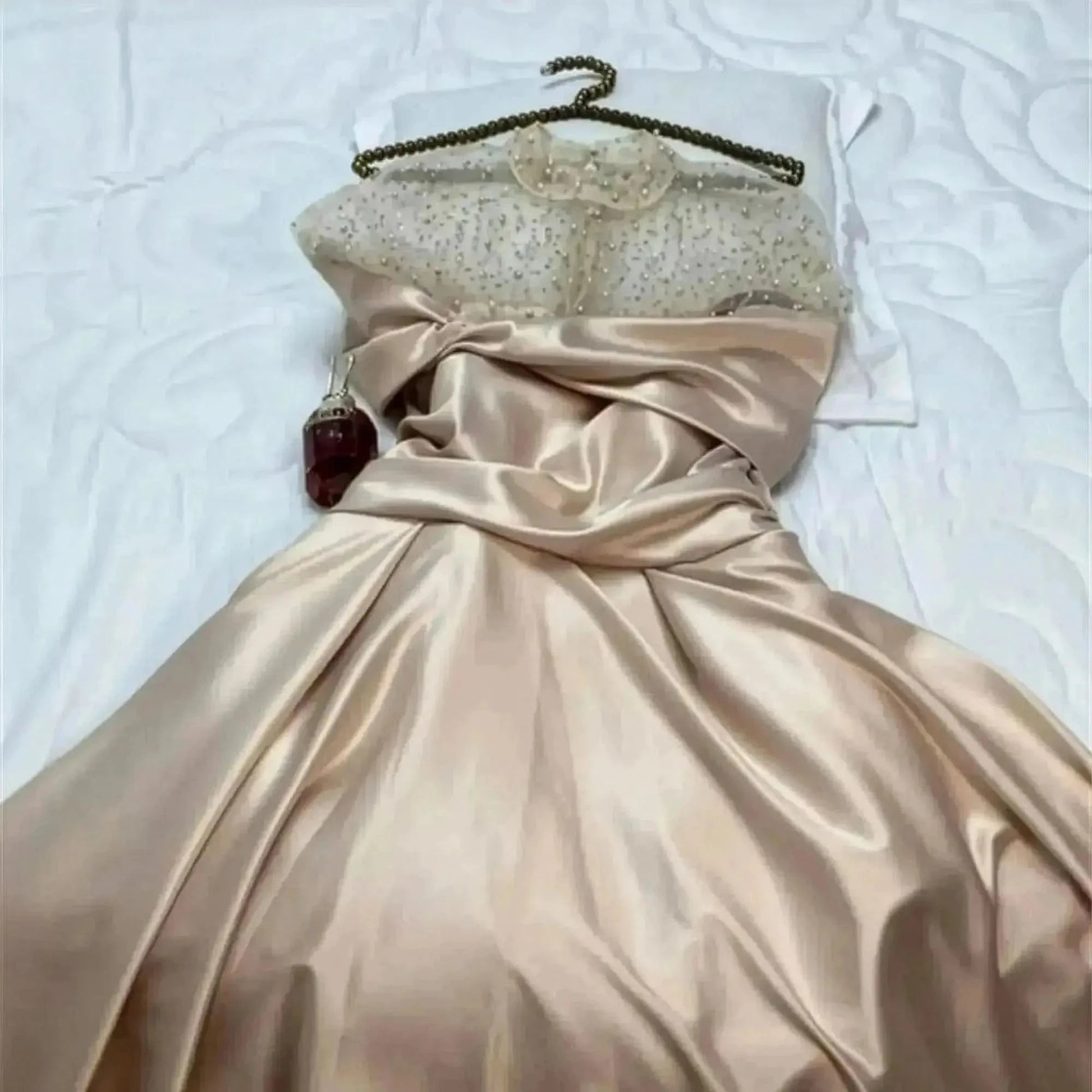 Robe de Bal Satin Élégante - Saylana