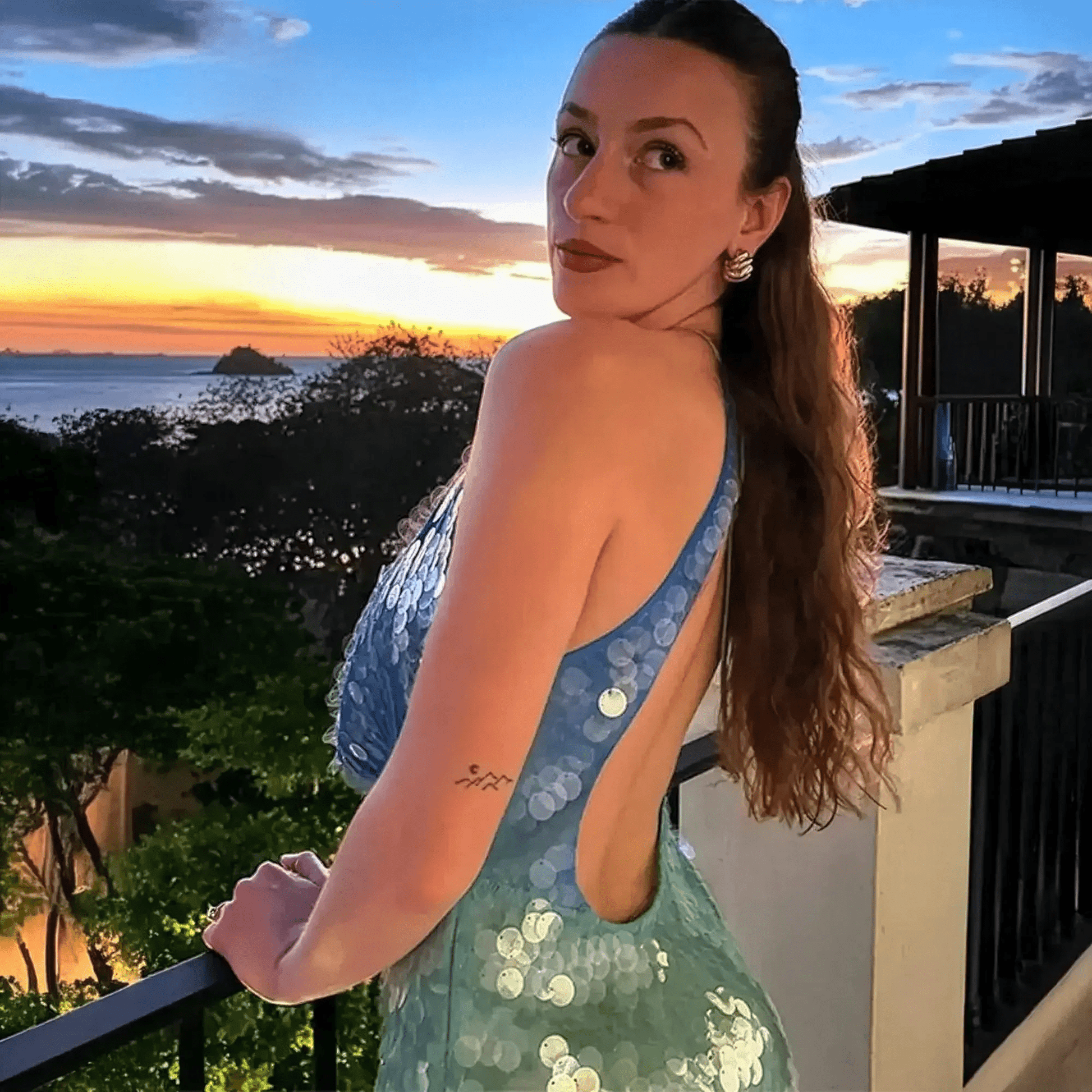 Mini Robe Dos Nu à Sequins - Saylana