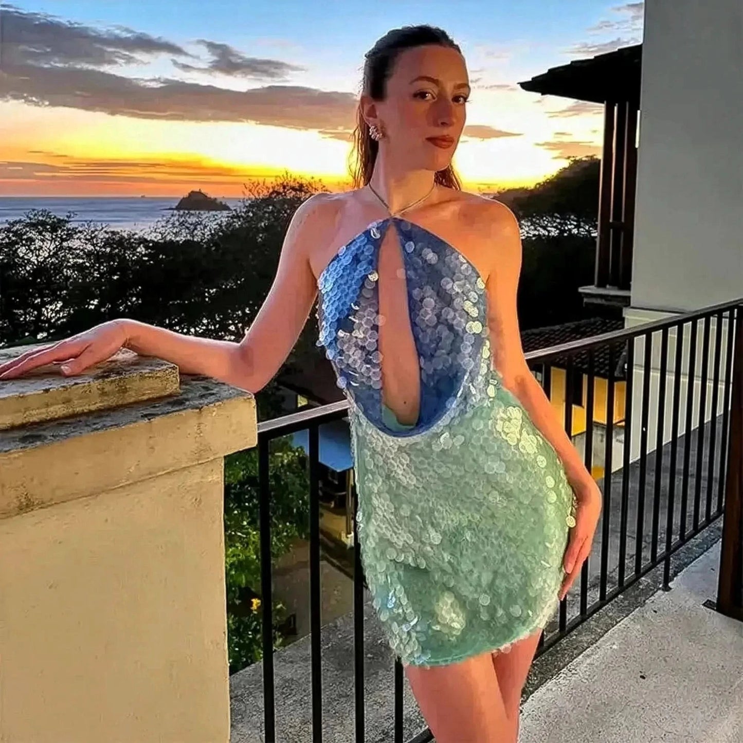 Mini Robe Dos Nu à Sequins - Saylana