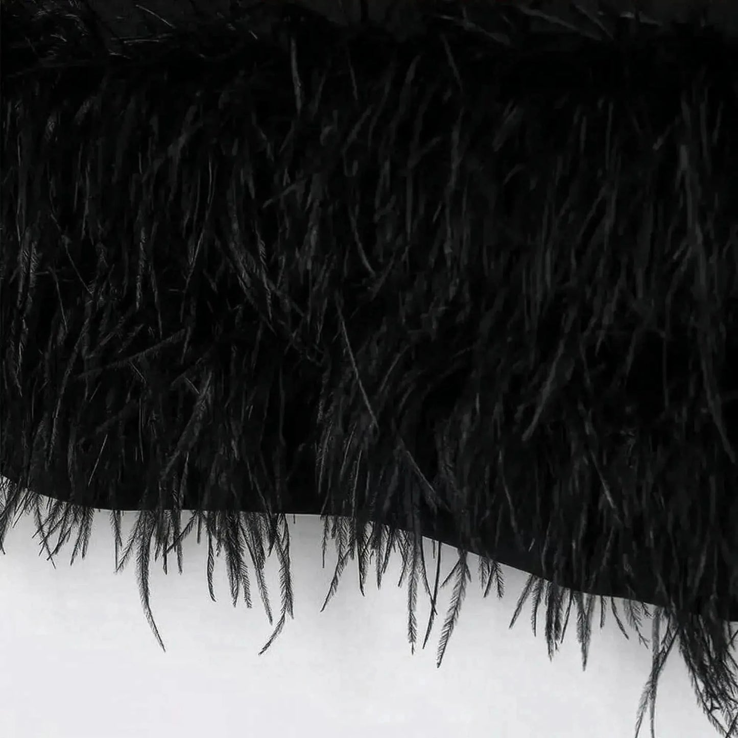 Mini Robe Noire à Plumes - Saylana