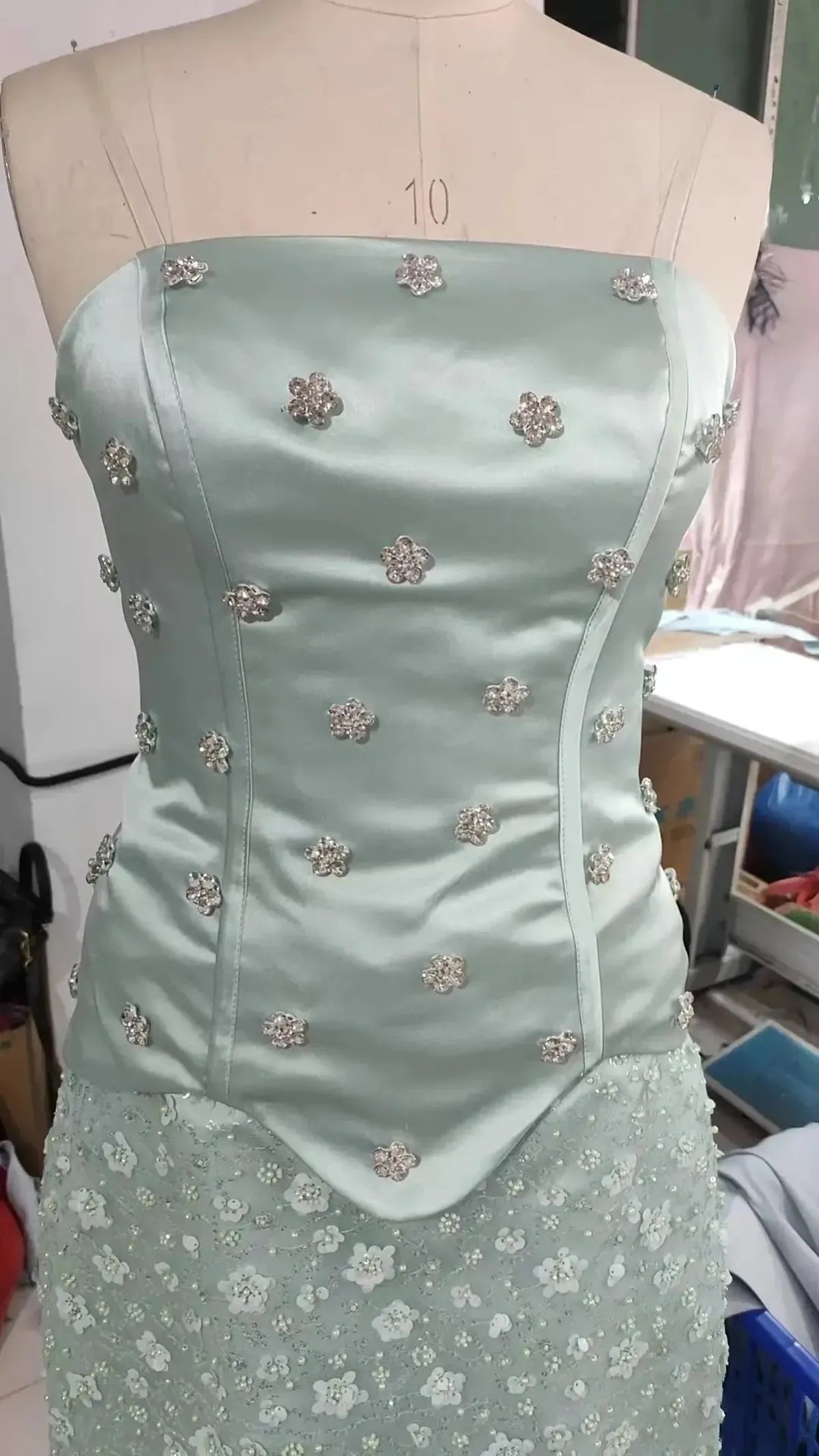 Sheath Glamour à Sequins-Saylana