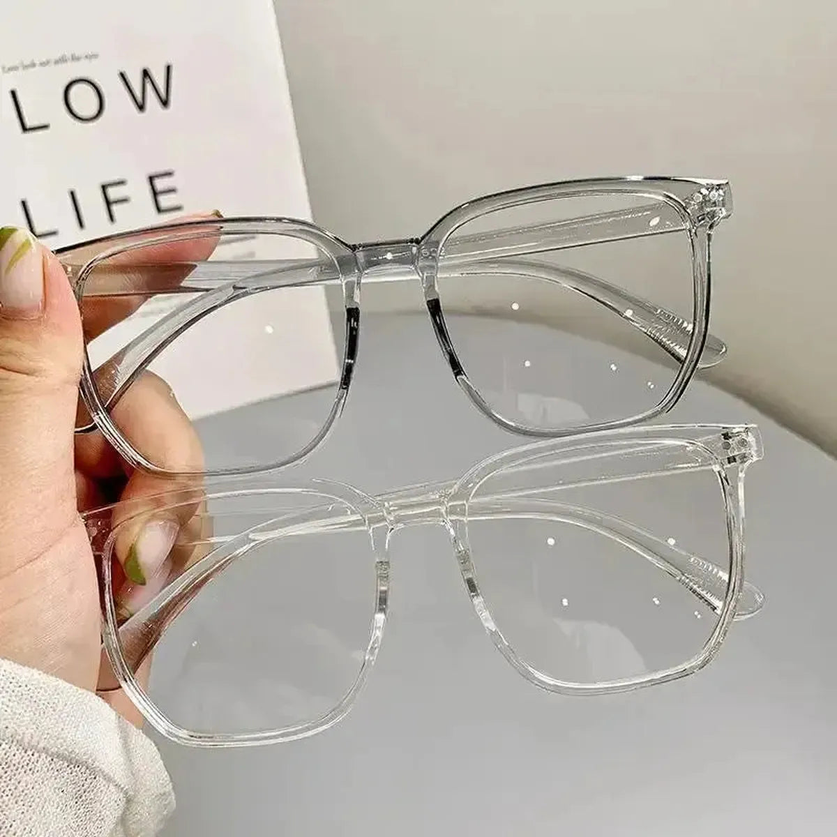 Style Optique Léger et Moderne-Saylana