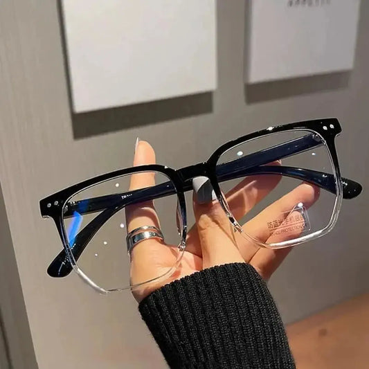 Style Optique Léger et Moderne-Saylana